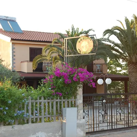 Sunrise Couette-café Lascari