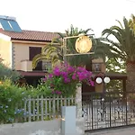 Sunrise Bed & Breakfast 4*